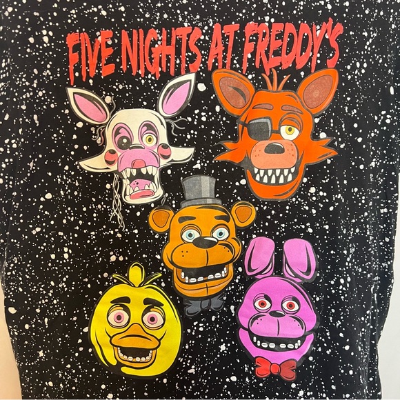 Five Nights at Freddy's Black and White Speckled Graphic T-Shirt, size XL - Picture 3 of 4